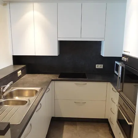 In With Sea Views, Cleaning Included