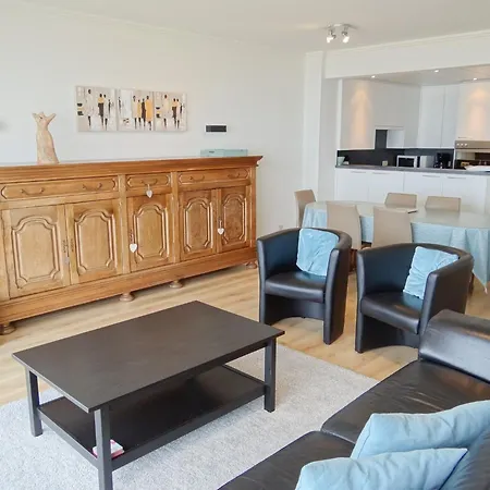 In With Sea Views, Cleaning Included